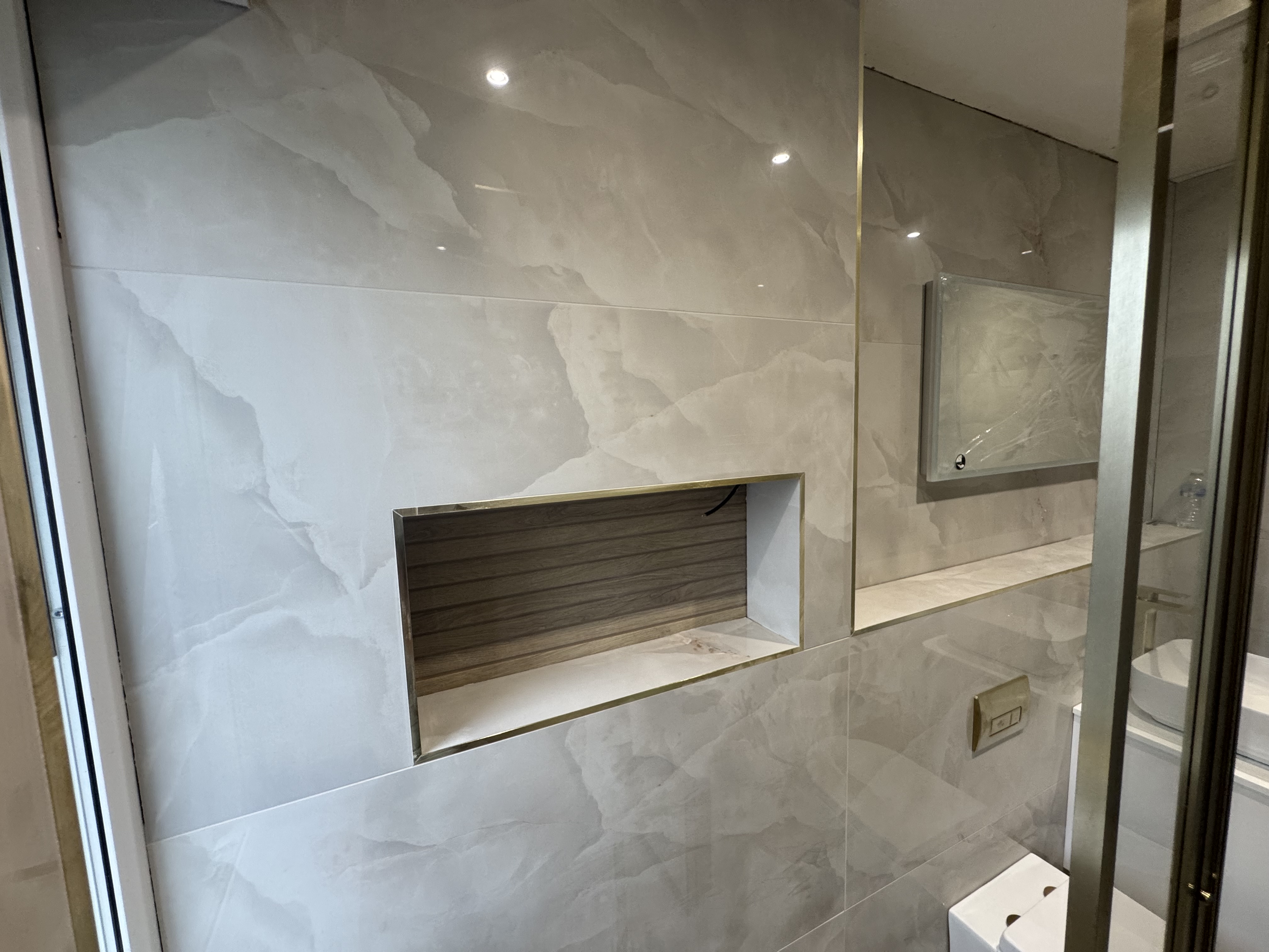 Another stunning bathroom transformation completed by TB Plumbing & Gas Ltd! ✨